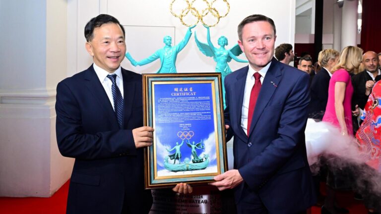 W Paryżu otwarto wystawę sztuki chińskiej „Z Pekinu do Paryża – olimpijska podróż chińskich i francuskich artystów”